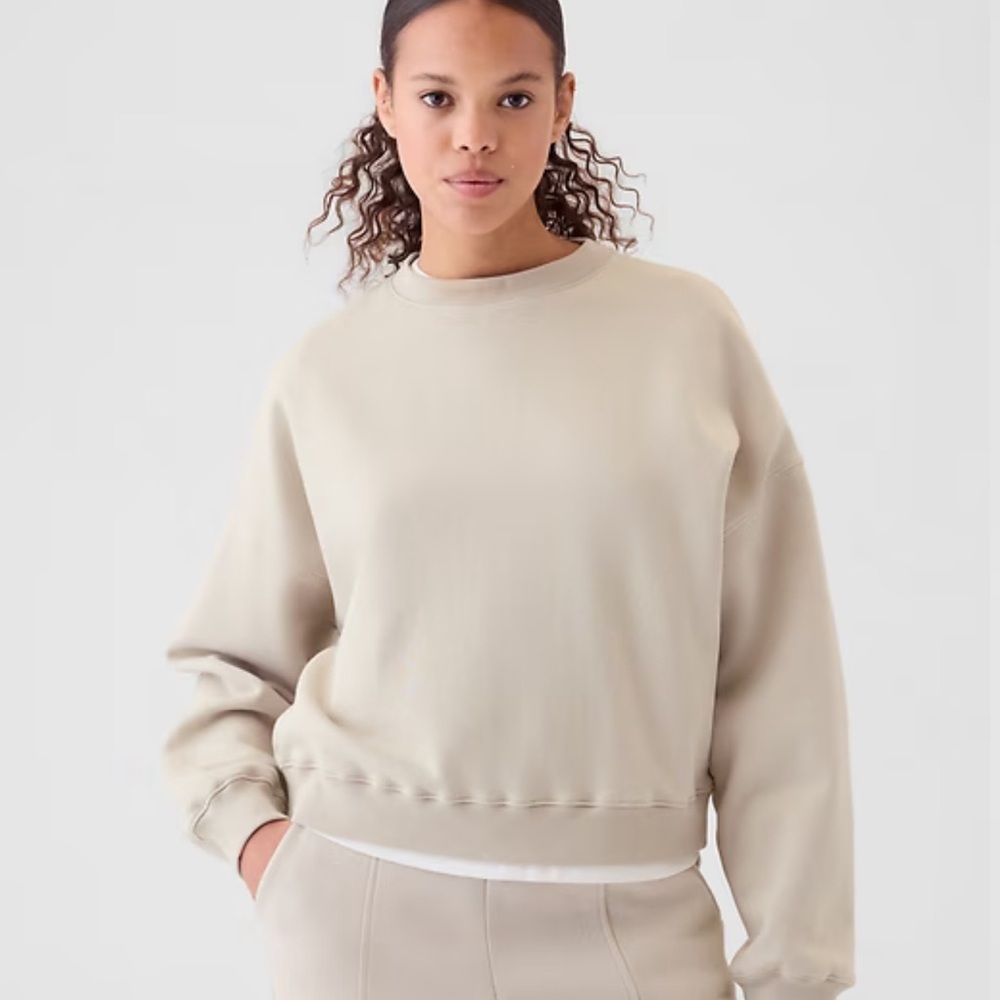 GAP Set Crewneck Sweatshirt and Sweatpants Small
